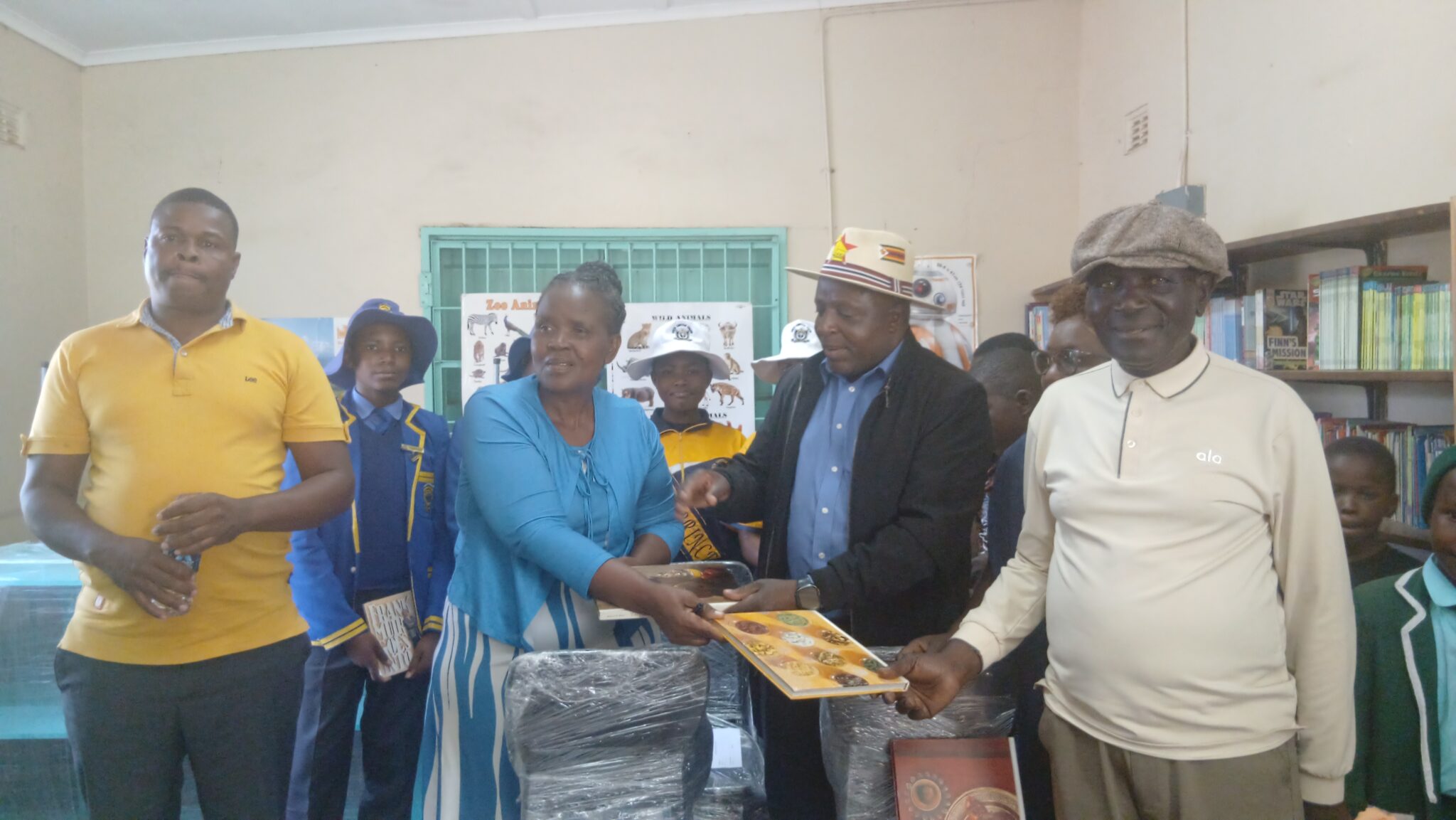 Entumbane Entumbane and Njube libraries get new furniture to support reading — CITEZW
